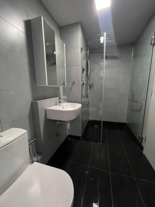 Апартаменти Jesselton Quay,2Br,4-5Pax,Mountain View Кота-Кінабалу Екстер'єр фото